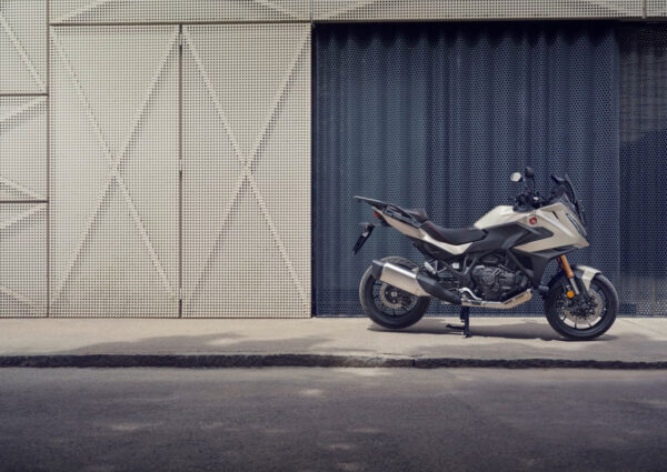NT1100A